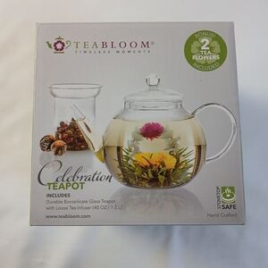 New Teabloom Glass Teapot with 2 tea flowers